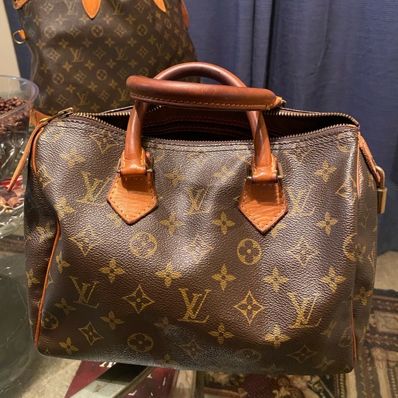 Louis Vuitton Speedy 25****SOLD***** - Picture 3 of 5